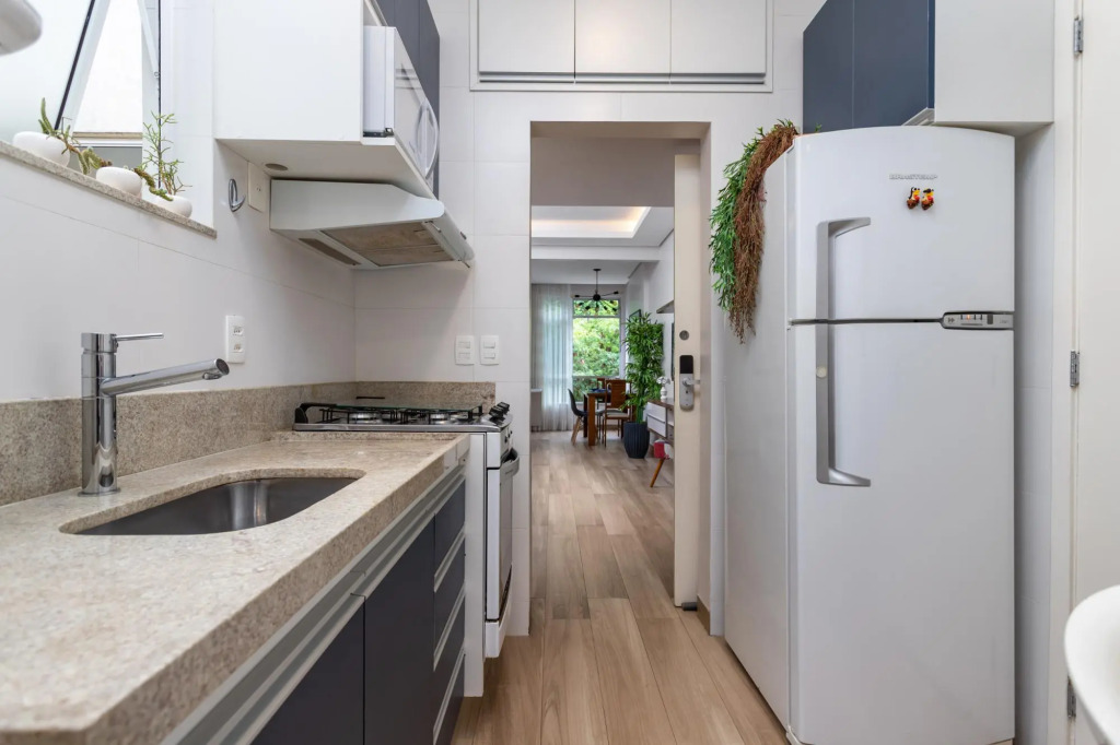 Modern in Copacabana | SC305LT Z3