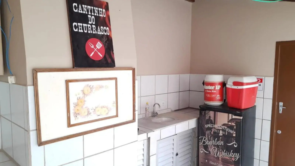 FLAT COM AR COND. WI-FI TV a CABO PERTO DA PRAIA