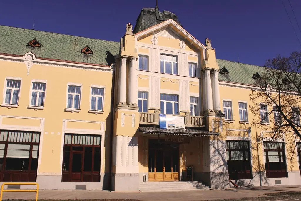Hotel Lev