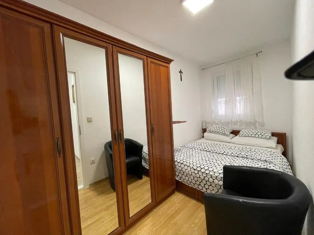 The Big Terrace Apartment