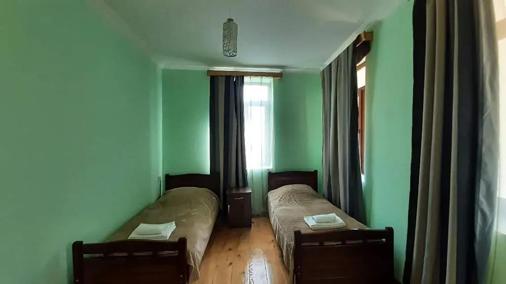Guest house-Lile