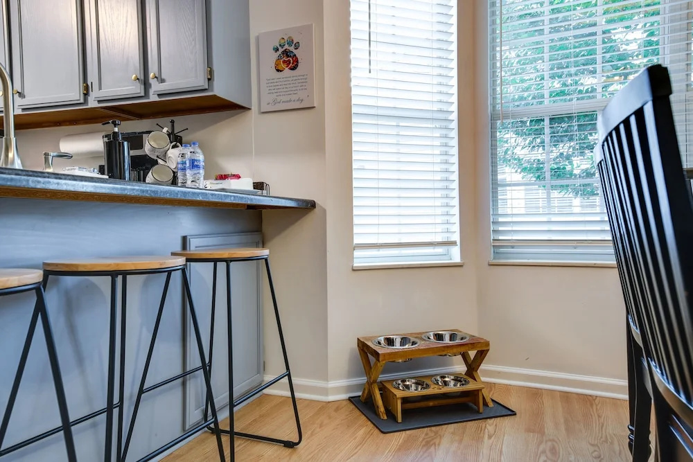 Pet-friendly Pigeon Forge Home w/ Deck!