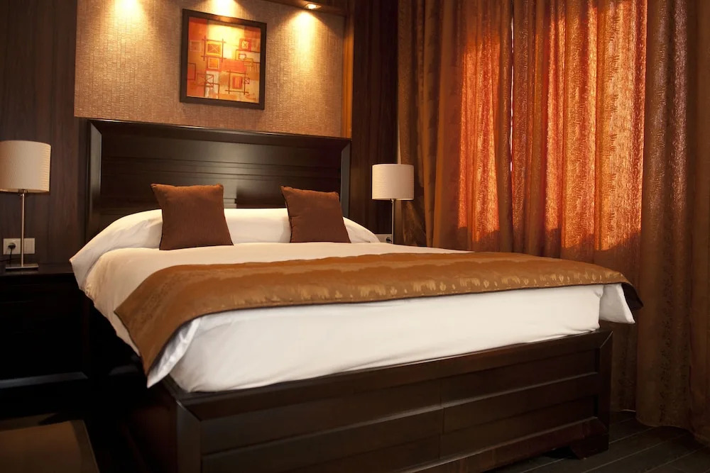 Hotel Check Inn