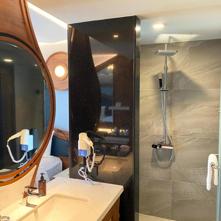 The Oceanic Sportel Phuket - SHA Extra Plus