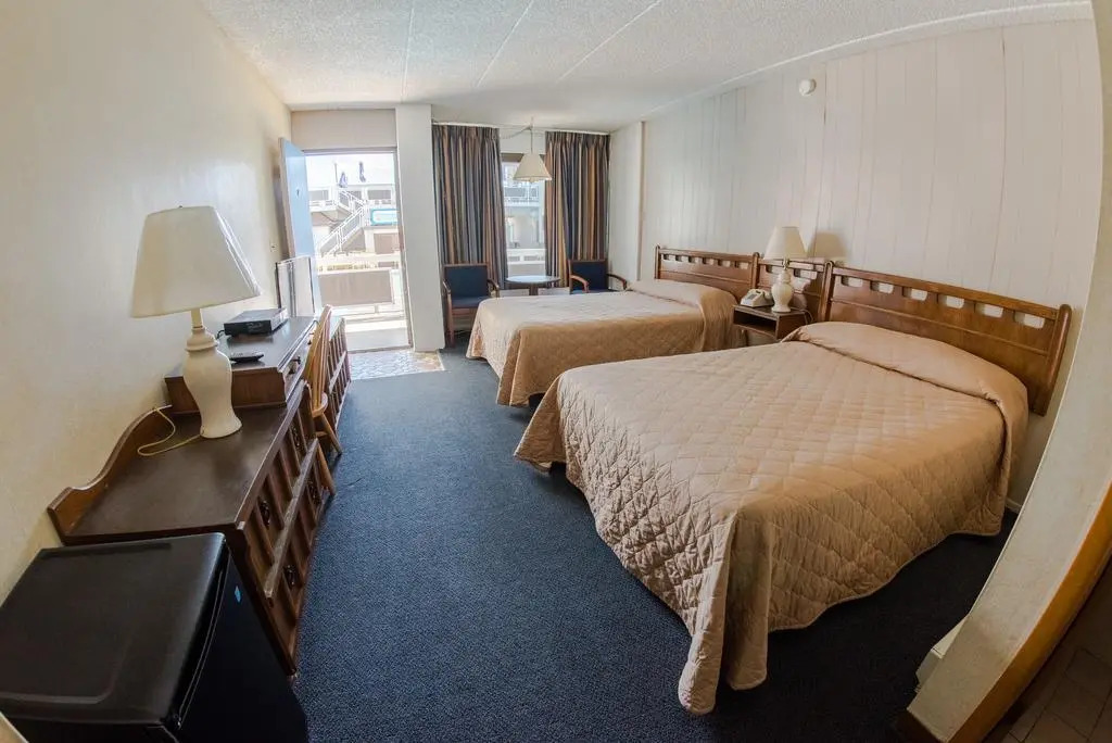 Windjammer Motor Inn