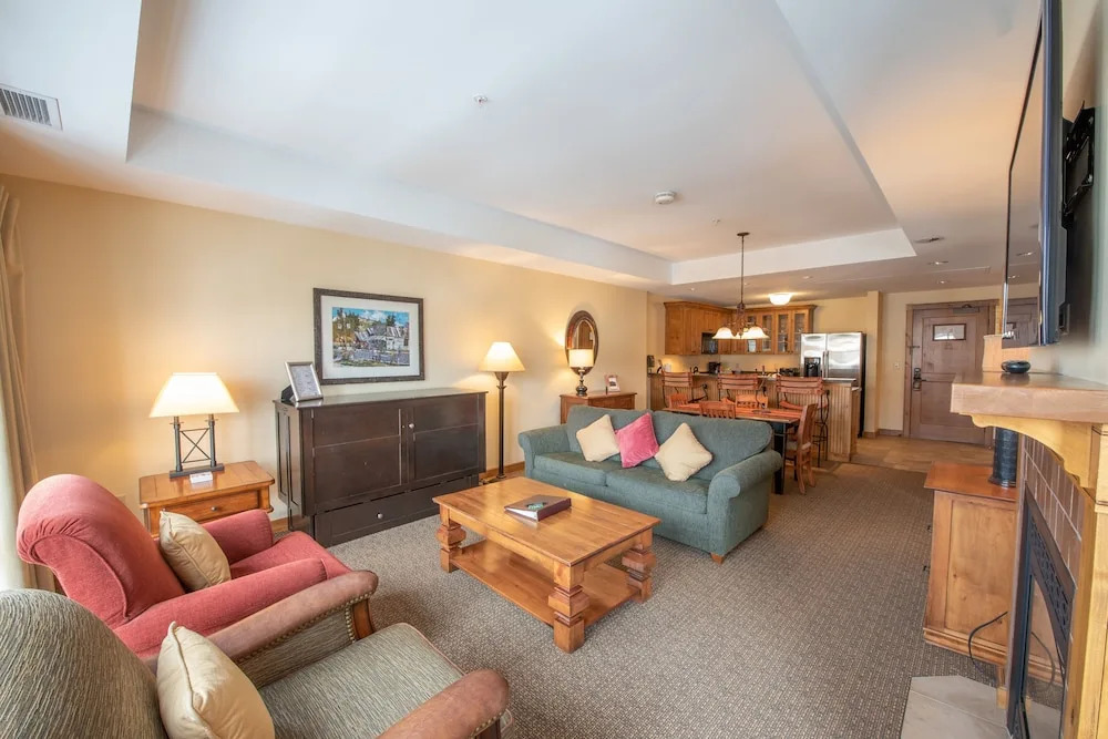 Updated 1 Bedroom In Mountaineer Square Condo - No Cleaning Fee! by RedAwning