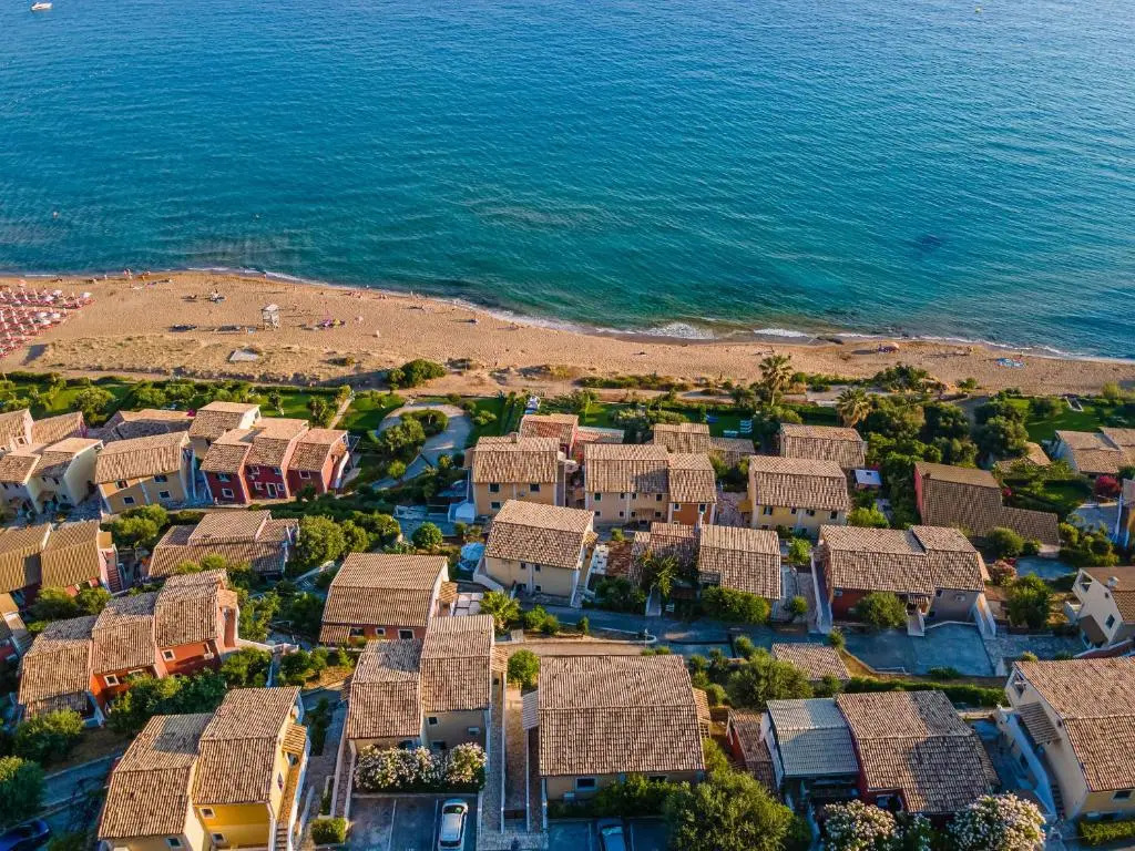 Glyfada New Era Home 120 Menigos Resort Apartments