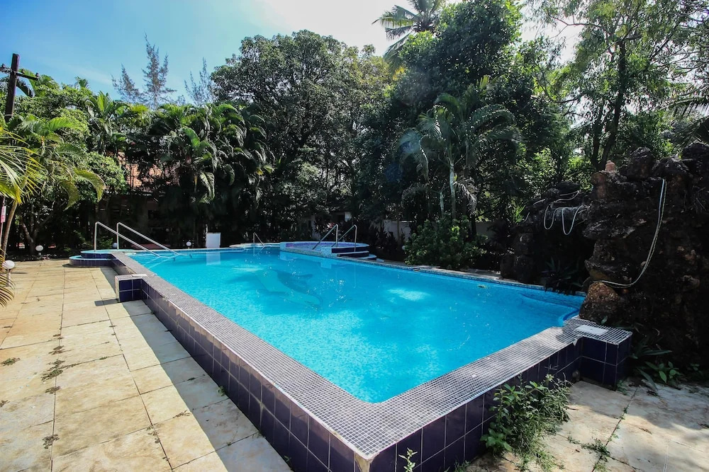 OYO 10401 Home 4BHK Villa Assagaon
