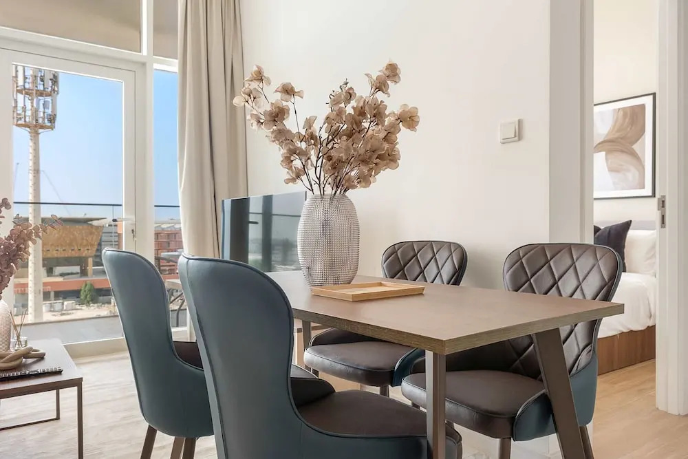 Silkhaus Deluxe 1BR in Masdar City at Oasis