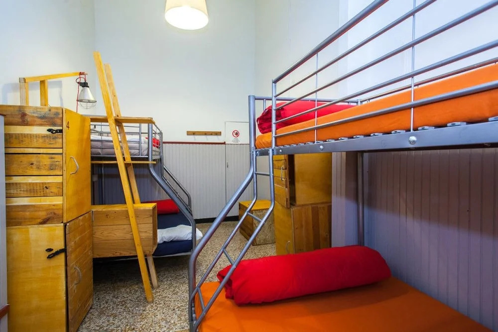 OStellin Genova Hostel
