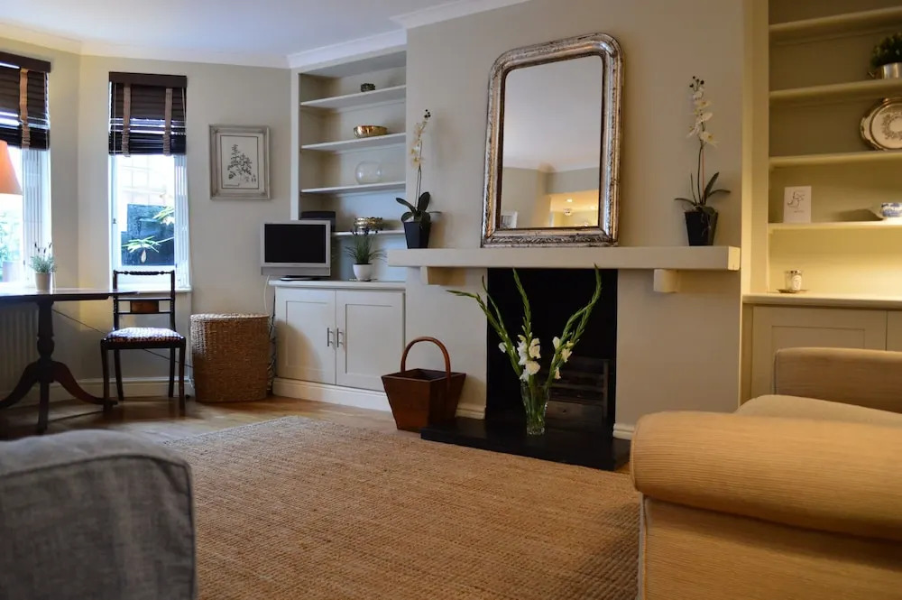 Stylish 2 Bedroom Apartment In London