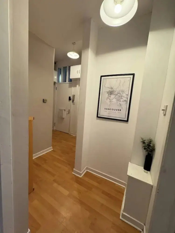 2 Bed Flat - Sleeps 4 - Parking - Wifi
