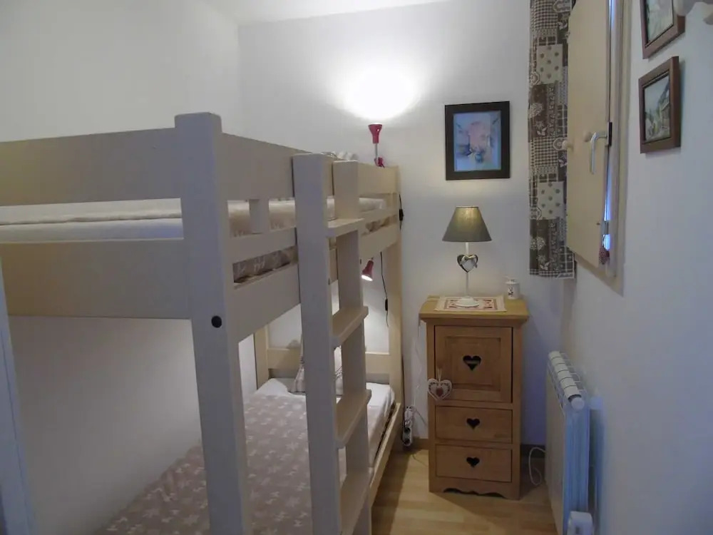 Lou Services Apartment CB9 LSI 001