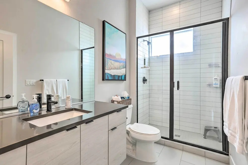 Trendy Denver Townhome - Walk to Mile High Stadium