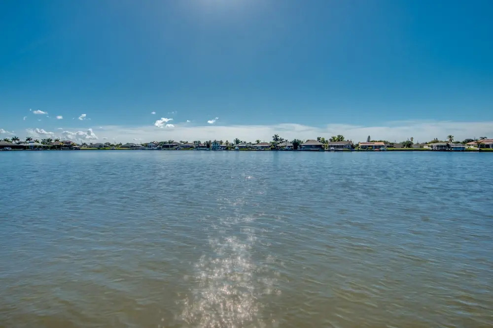 Villa Lake Finisterre - Roelens Vacations