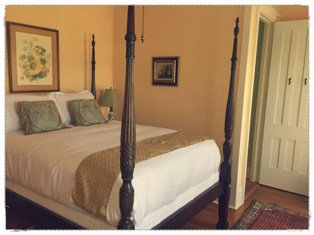The Inn at Burnaps