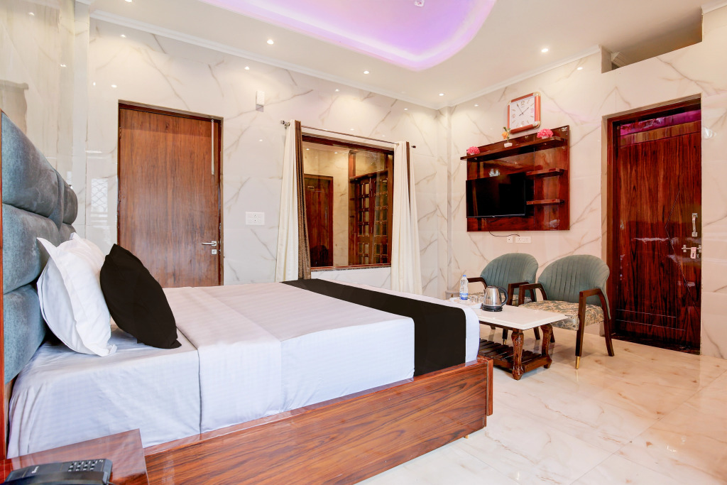 Super Deluxe Roomchandigarh Near Pec-pgi-pu