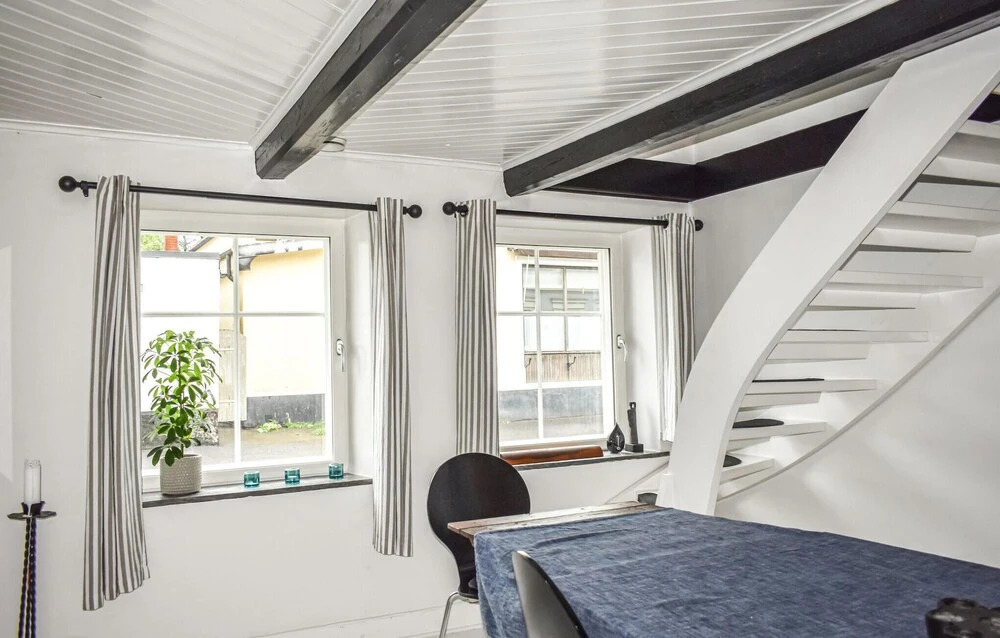 4 Bedroom Cozy Home In Smedstorp