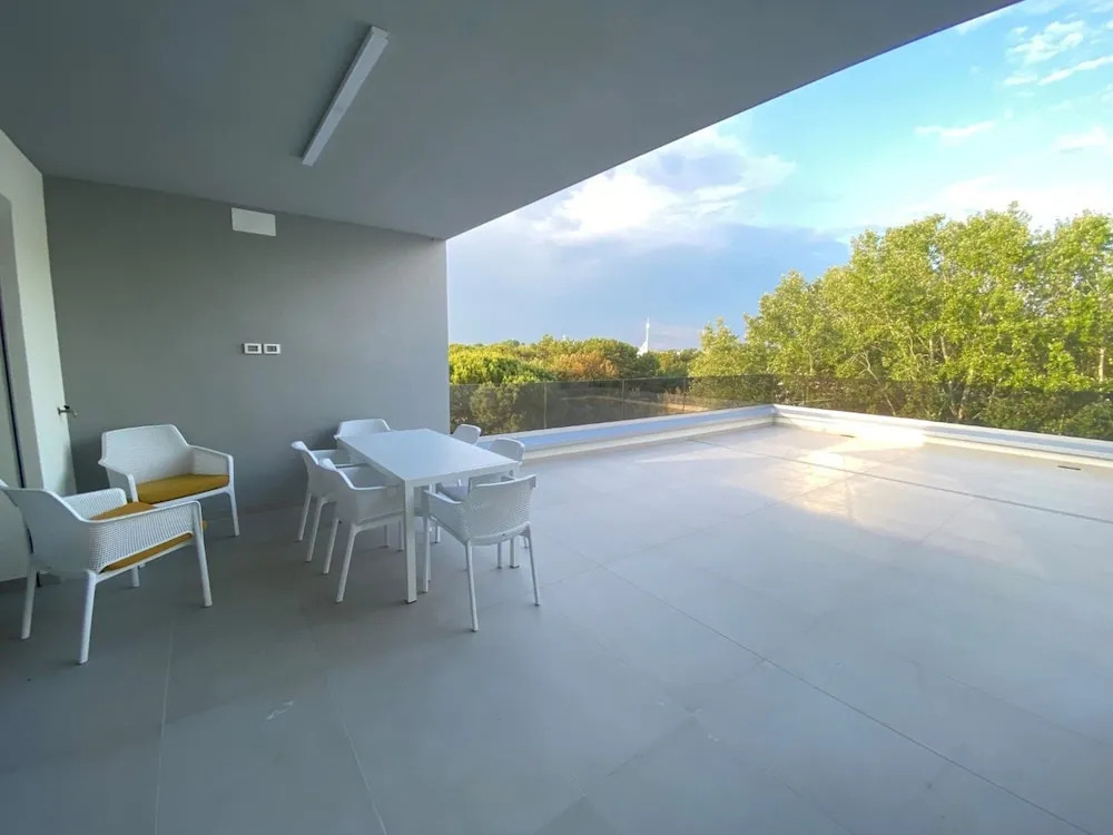 Modern Apartment 300m From the sea