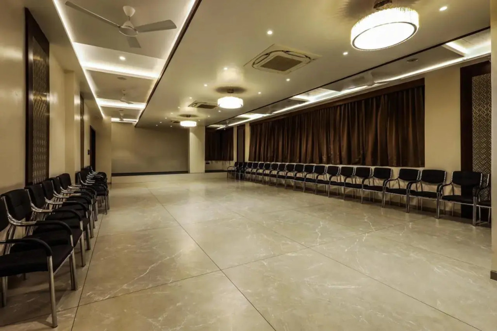 Blisss Hotel, Kolhapur