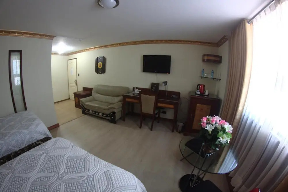 Hotel Oro Inn
