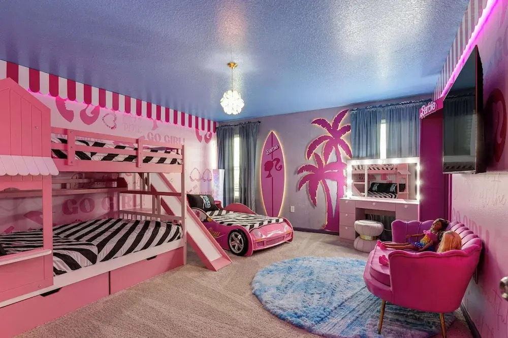 Luxury 9BR Solara Home, Themed Fun & Pool