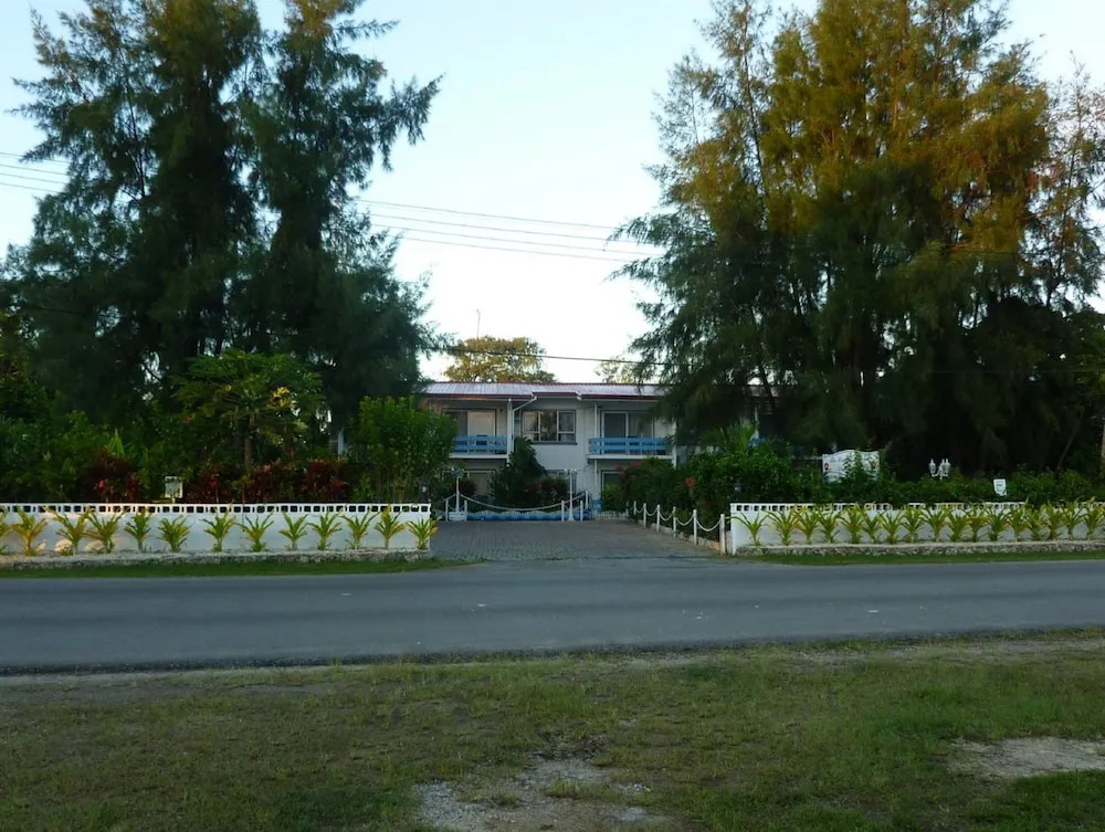 Captain Cook Apartments