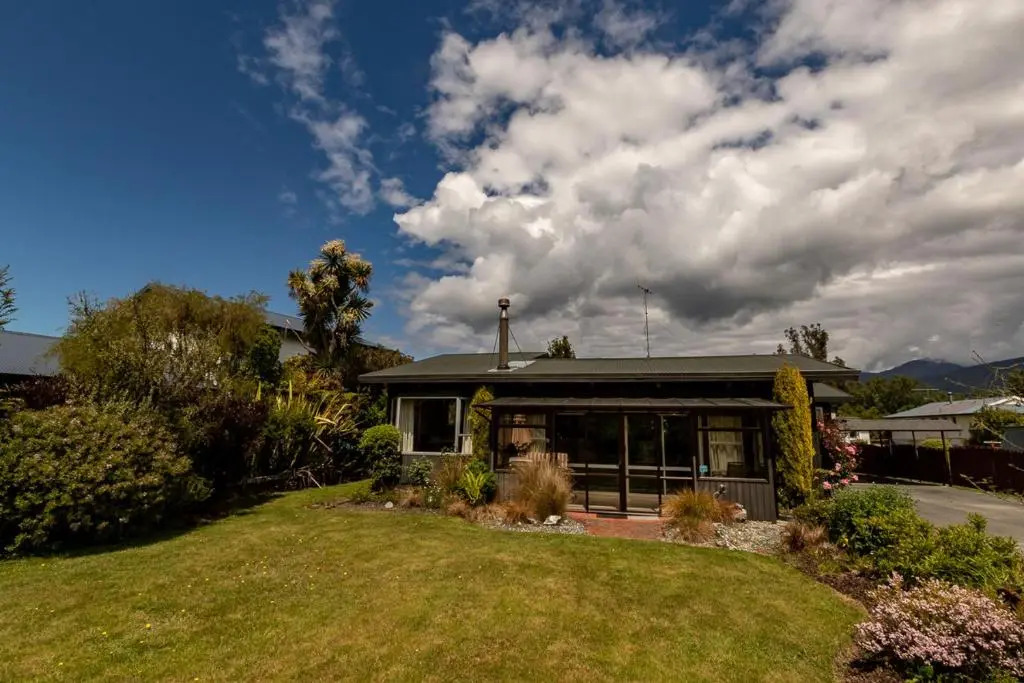 Te Anau Holiday Home