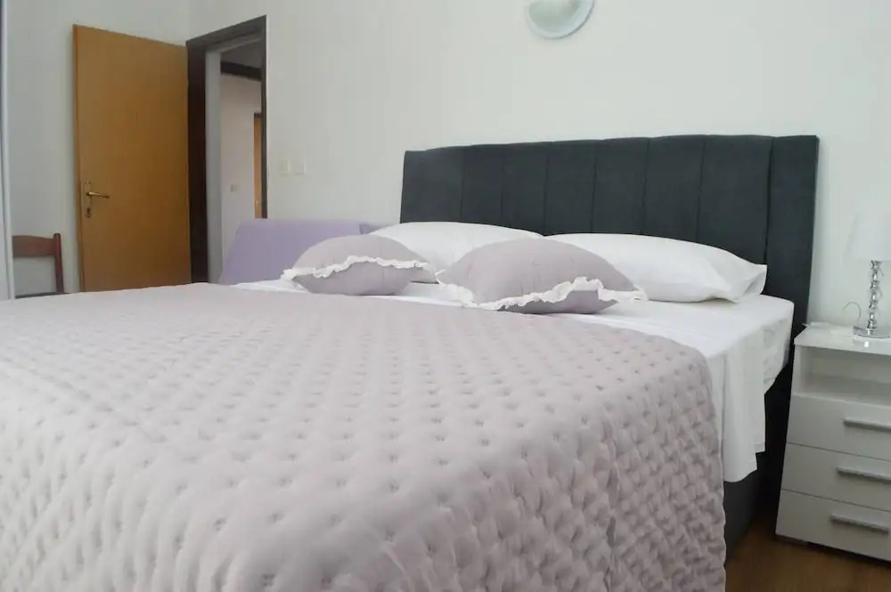 Charming Apartment Venilia Green