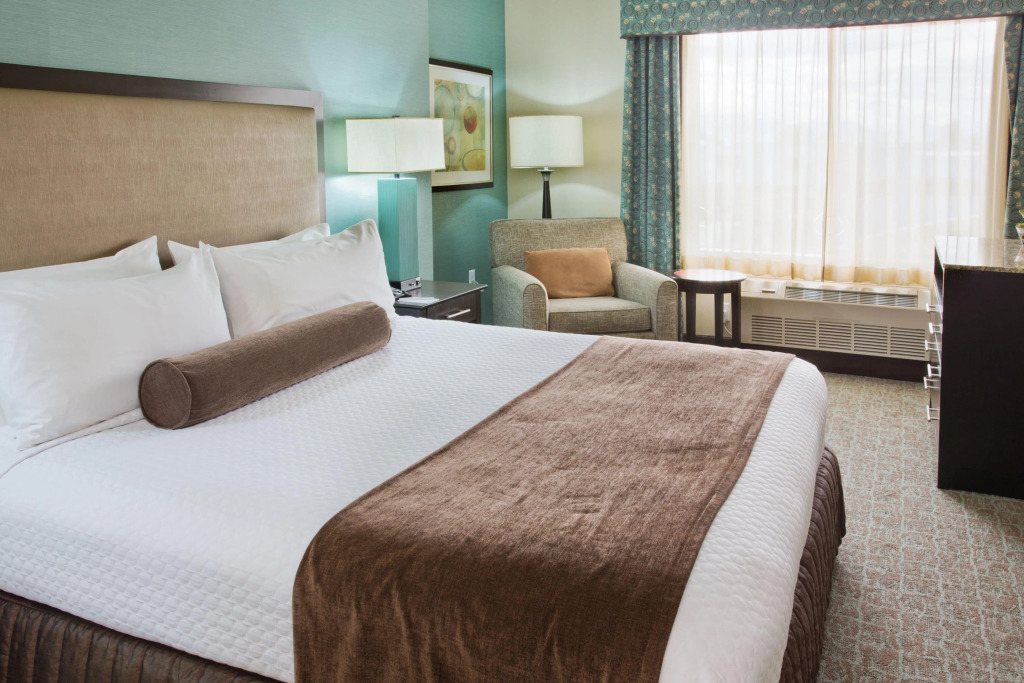 Crowne Plaza Anchorage-Midtown by IHG
