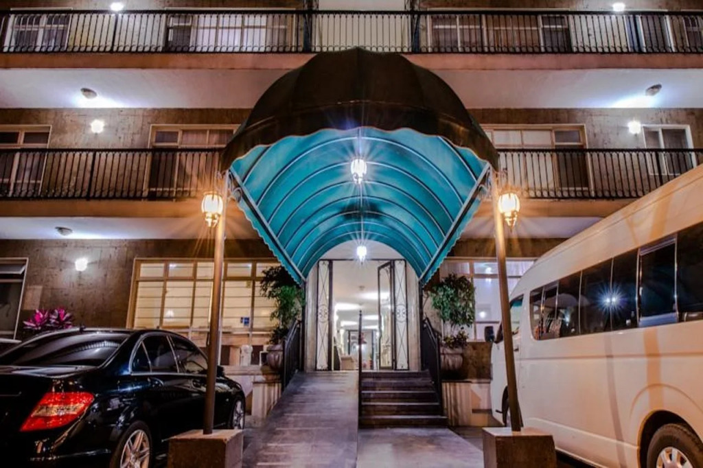 Del Marques Hotel and Suites