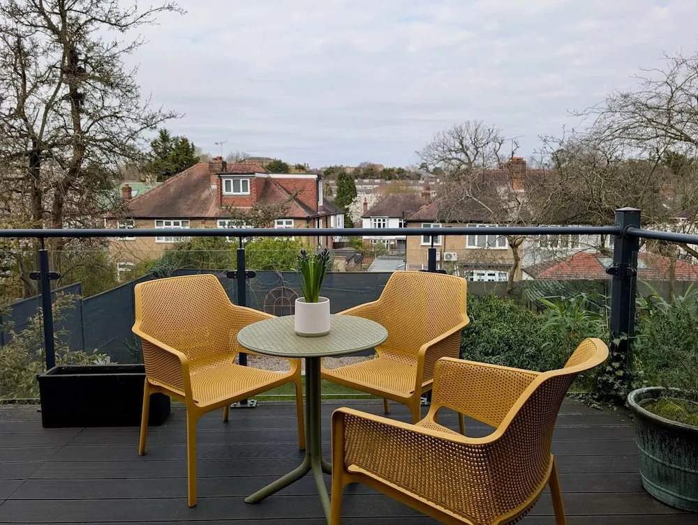 2 Private Ensuite Rooms Shared With Friendly Host