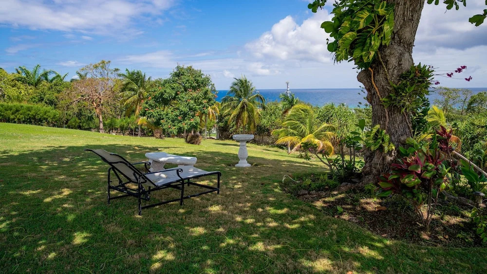 Amazing Family Retreat In Montego Bay! Enjoy A Private Pool And Breathtaking Views! 4 Bedroom Villa by Redawning