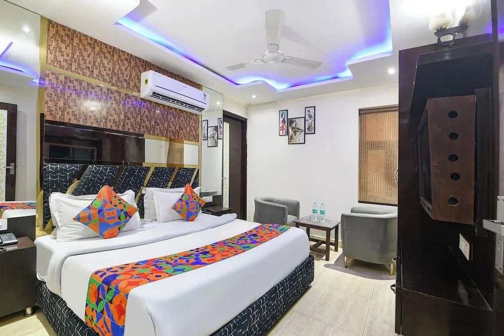 Fabhotel Dev Palace II