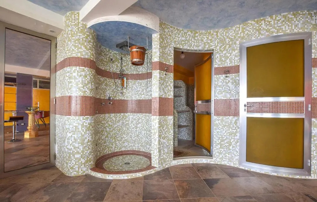 Villa Rosaria con spa e piscina interna
