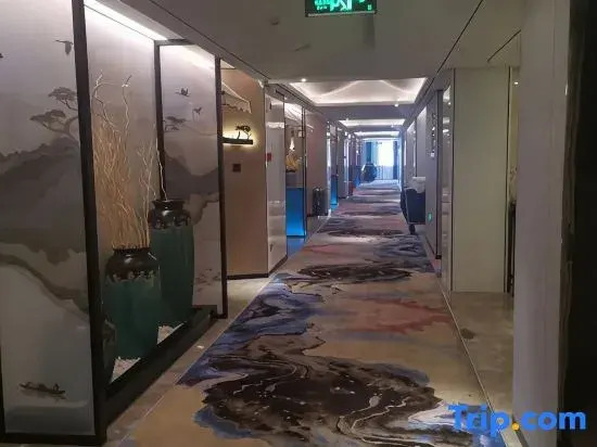 Pinmo Hotel (Zhengzhou Longzihu Subway Station Store)