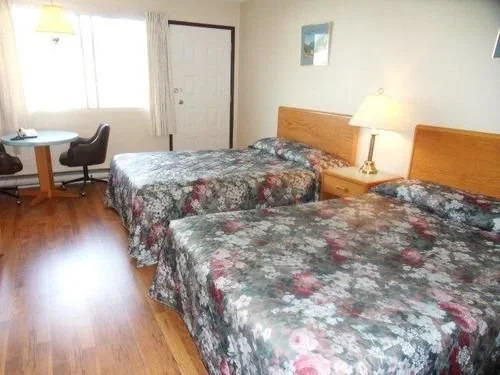 Selkirk Inn