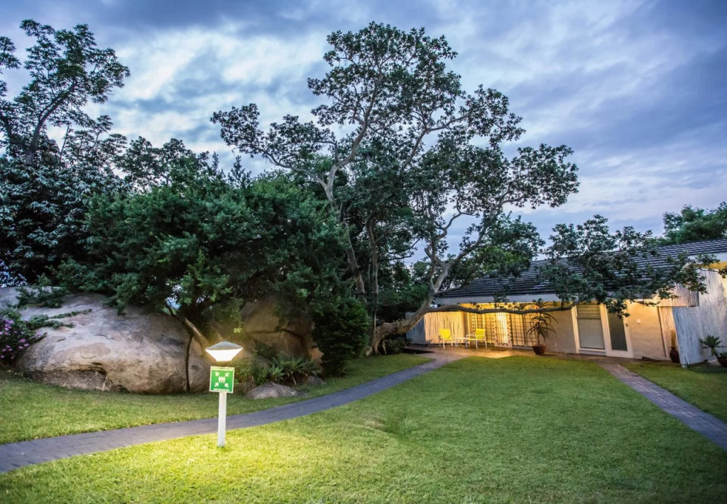 La Roca Guest House
