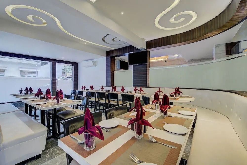 Edition O 30007 Crown Inn Panvel