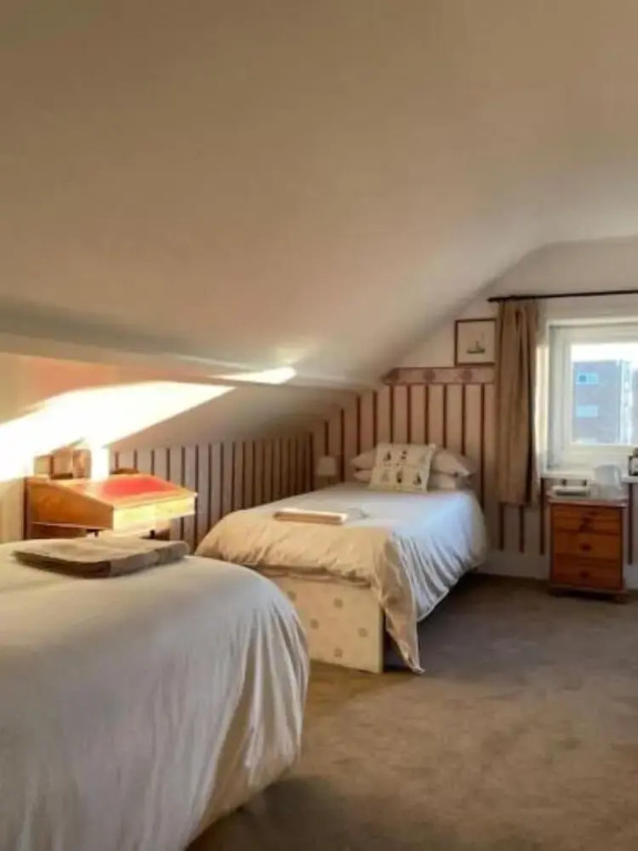 Regis Lodge Guest House