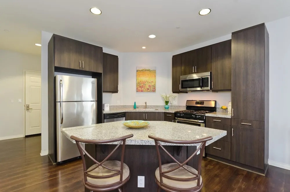 LA007 3 Bedroom Apartment By Senstay