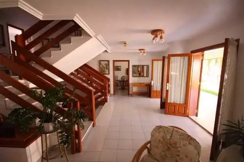 Chalet grandes dimensiones porche. jardin y bbq R Vientos
