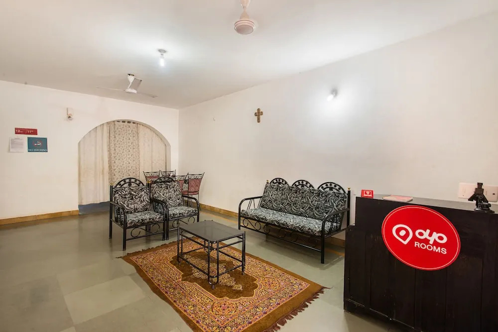 OYO Rooms Behind Nikhil Wines Calangute