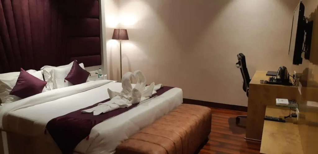 Grand Geet Hotels