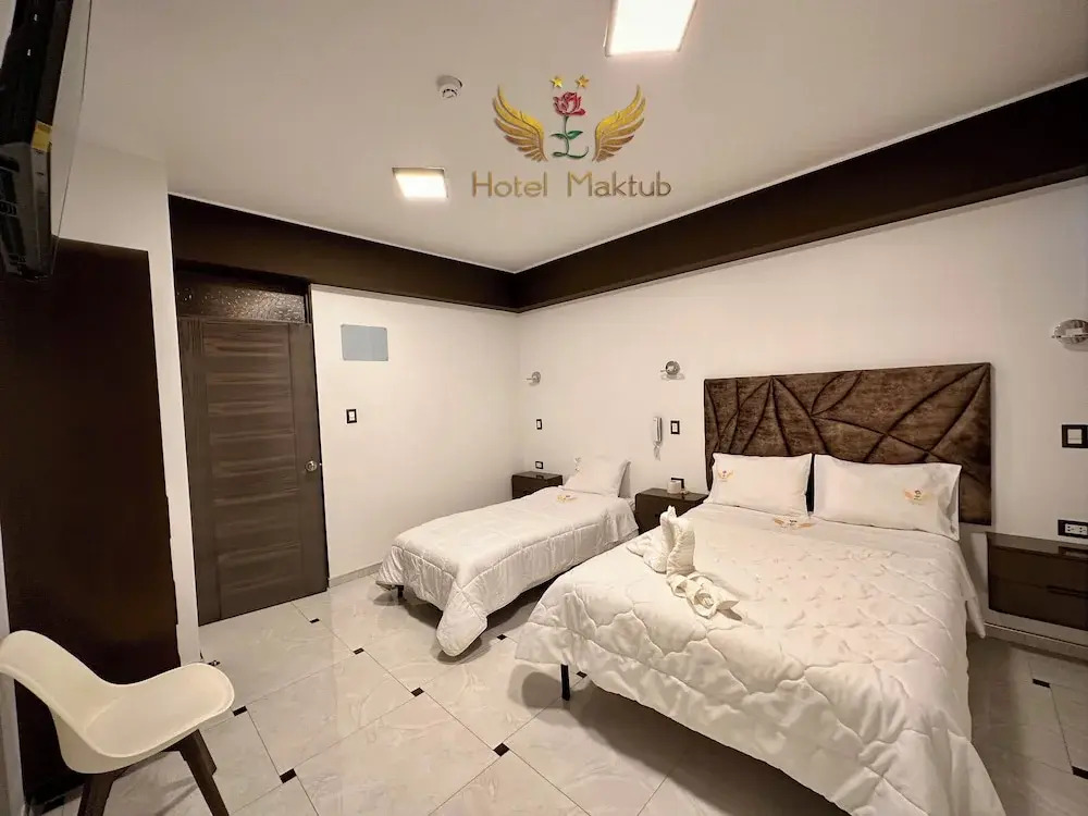 Hotel Maktub