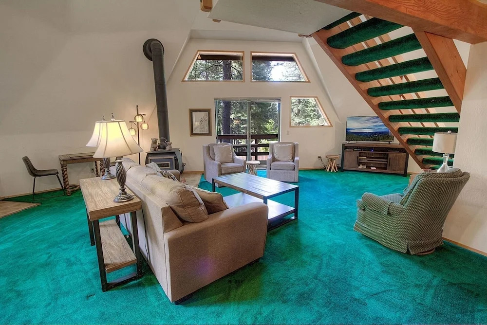 Fool Around House 3 Bedroom Home by Redawning
