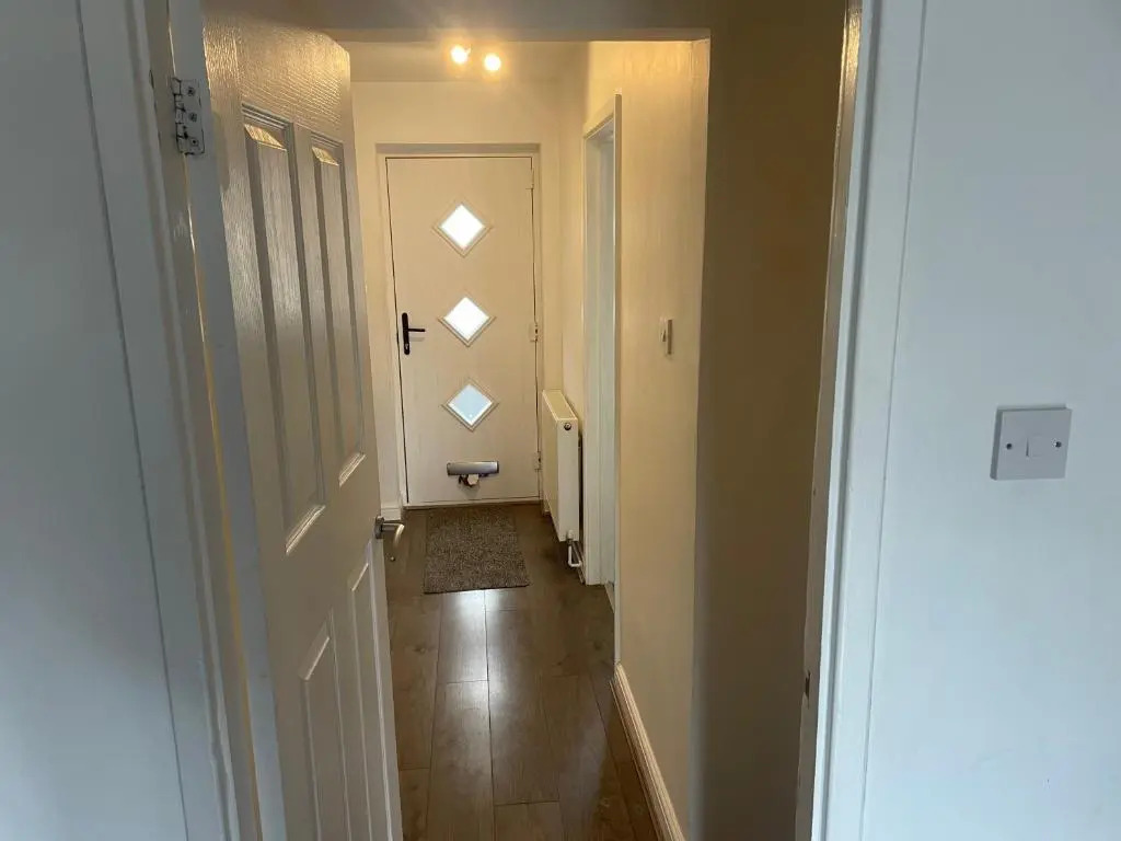 River House 2BR 1 bathroom downstairs toilet Parking St Neots Town Centre