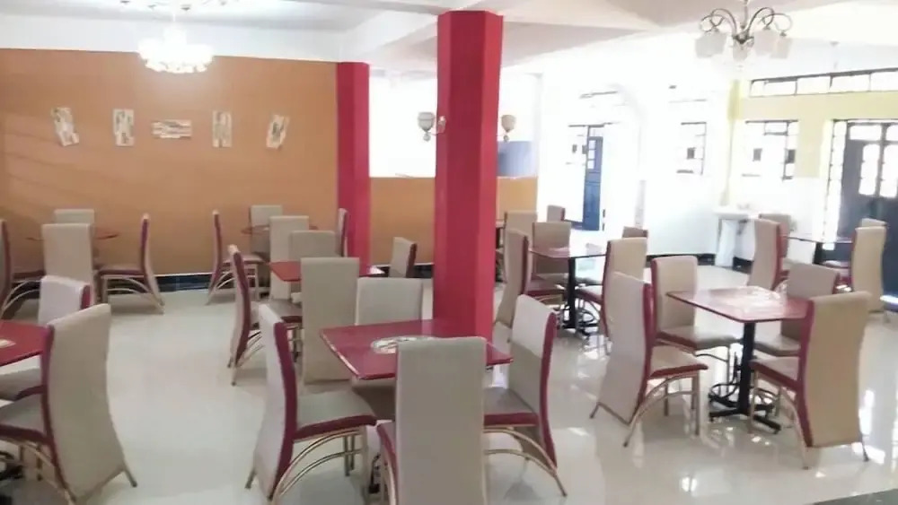 Kim's Breeze Hotel Ltd and Choma Zone
