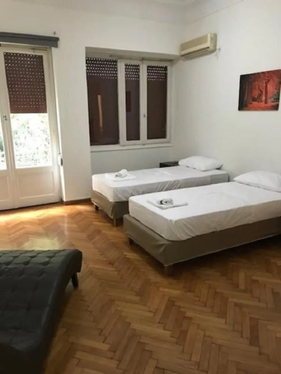 Kaniggos Two bedroom Big Apartment