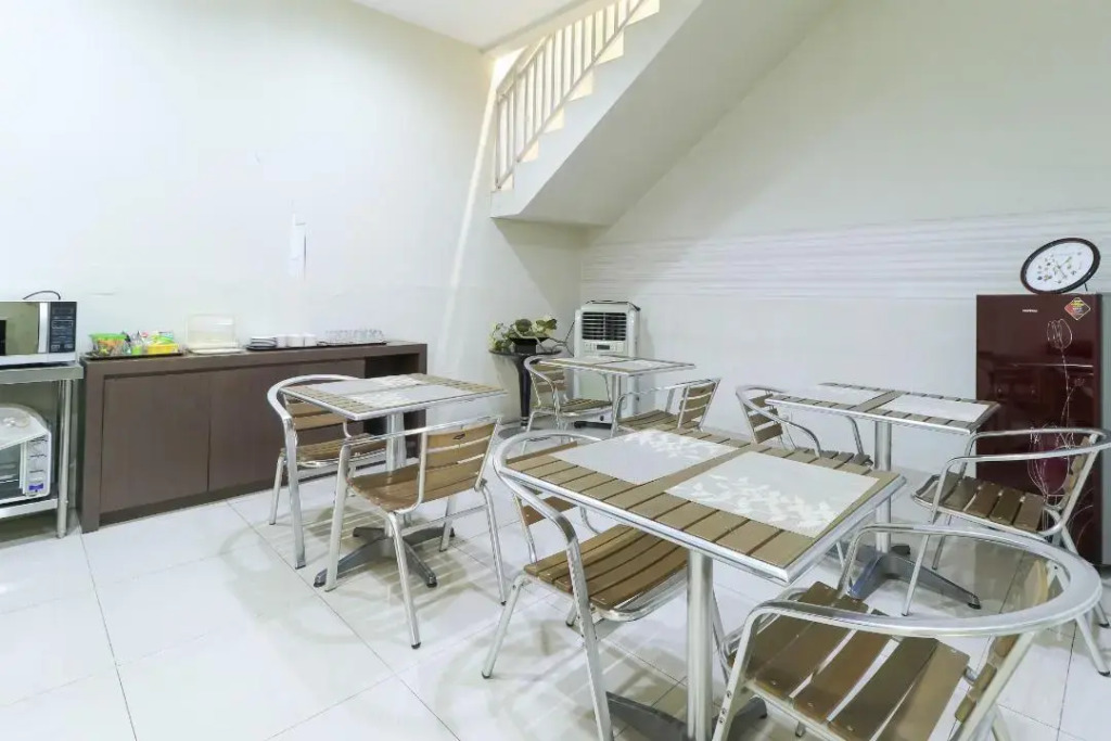HOME Guesthouse by ZUZU